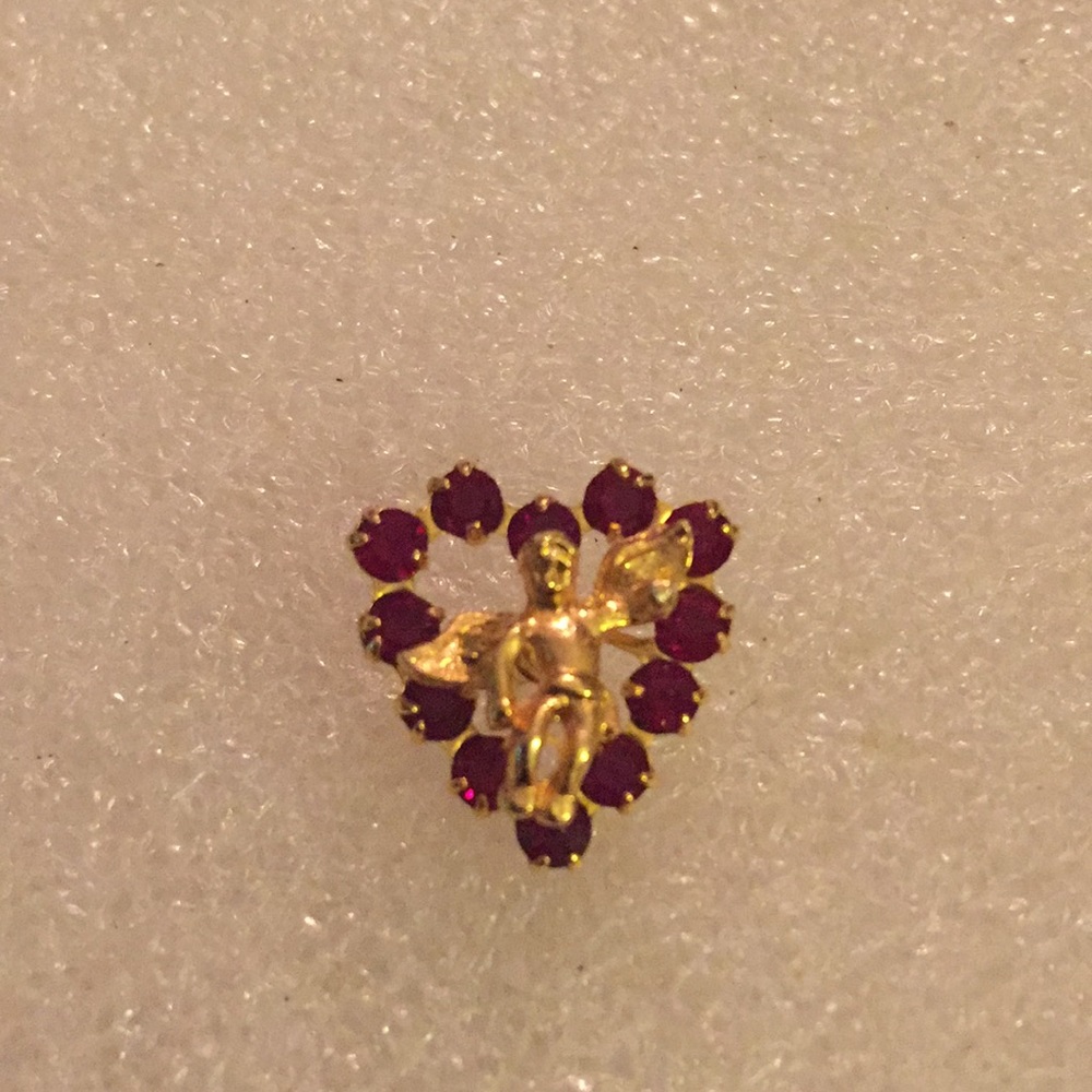 Australian red crystal heart angle pin